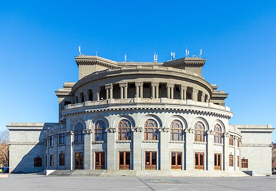 Национальный академический театр оперы и балета имени Александра Спендиаряна